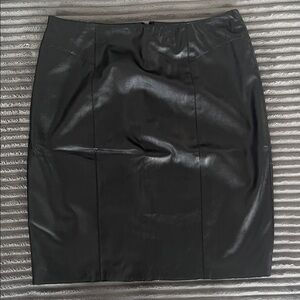 Zelda Chic Black Pencil Skirt